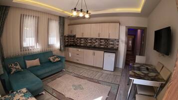 Apartment, 2 Bedrooms, Garden View | Premium bedding, desk, soundproofing, free WiFi