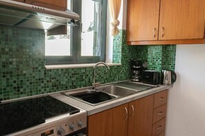 Kühlschrank, Ofen, Herdplatte, Toaster