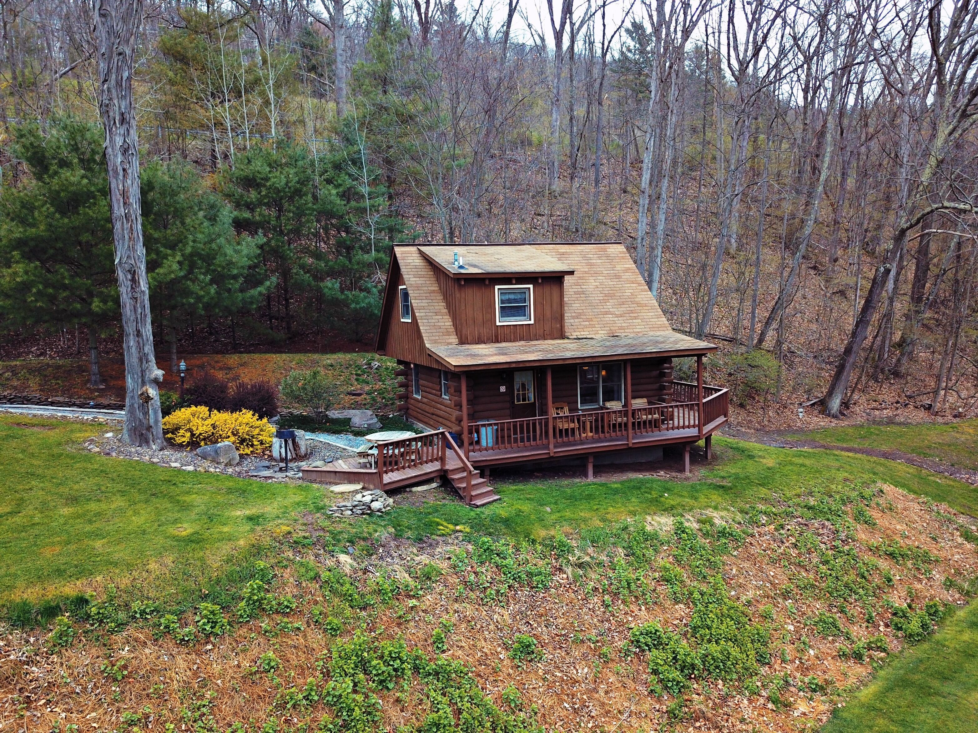 Rough Cut Lodge - Oak Cabin