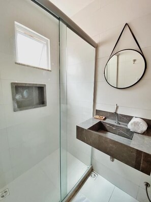 Standard Duplex | Bathroom