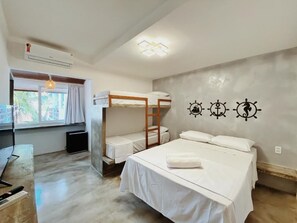 Suíte, vista para a piscina | Wi-Fi de cortesia