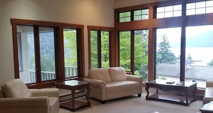 Luxury House with wrap around deck on Mt. Dewey