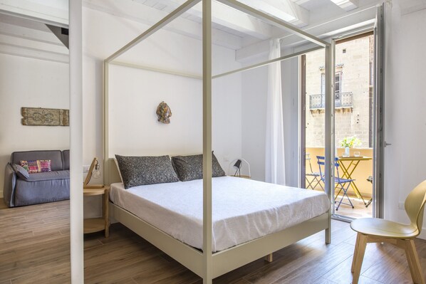 2 slaapkamers, een strijkplank/strijkijzer, gratis wifi, beddengoed