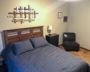 2 bedrooms, iron/ironing board, travel cot, free WiFi