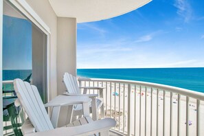 Property grounds - Beachfront 2BR @ Tradewinds • Sleeps 7 • Stunning Views, Balcony, Pool & Beach Access (Orange Beach)