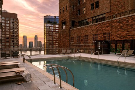 Sonder Battery Park - Image 17