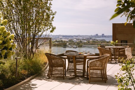 Sonder Battery Park - Image 4