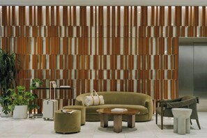 Sala de estar en el lobby