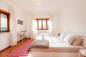 3 bedrooms, iron/ironing board, travel crib, free WiFi