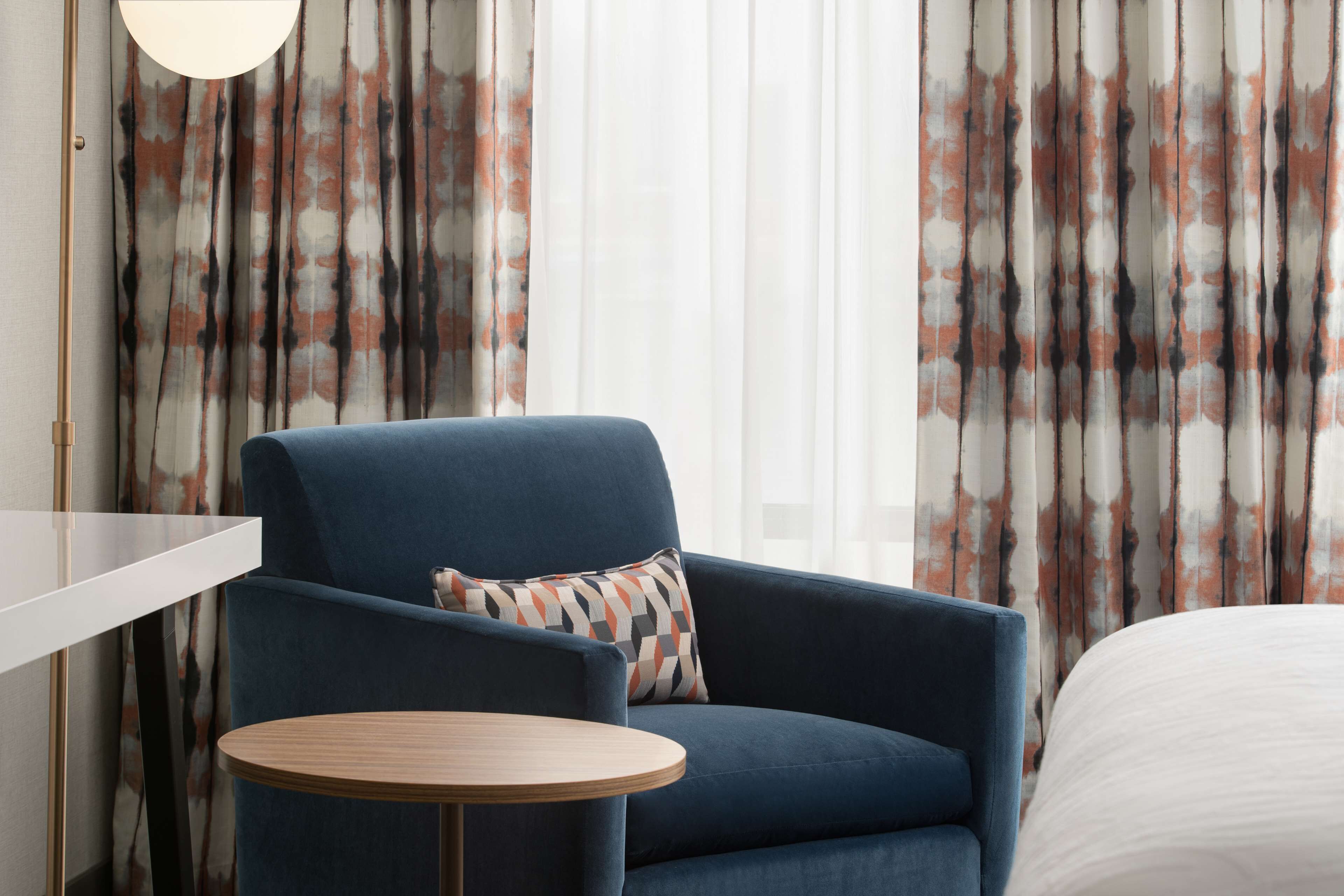 55-inch smart tv with cable channels, tv