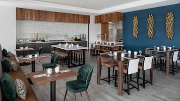 Petit déjeuner préparé sur commande servi tous les jours en supplément