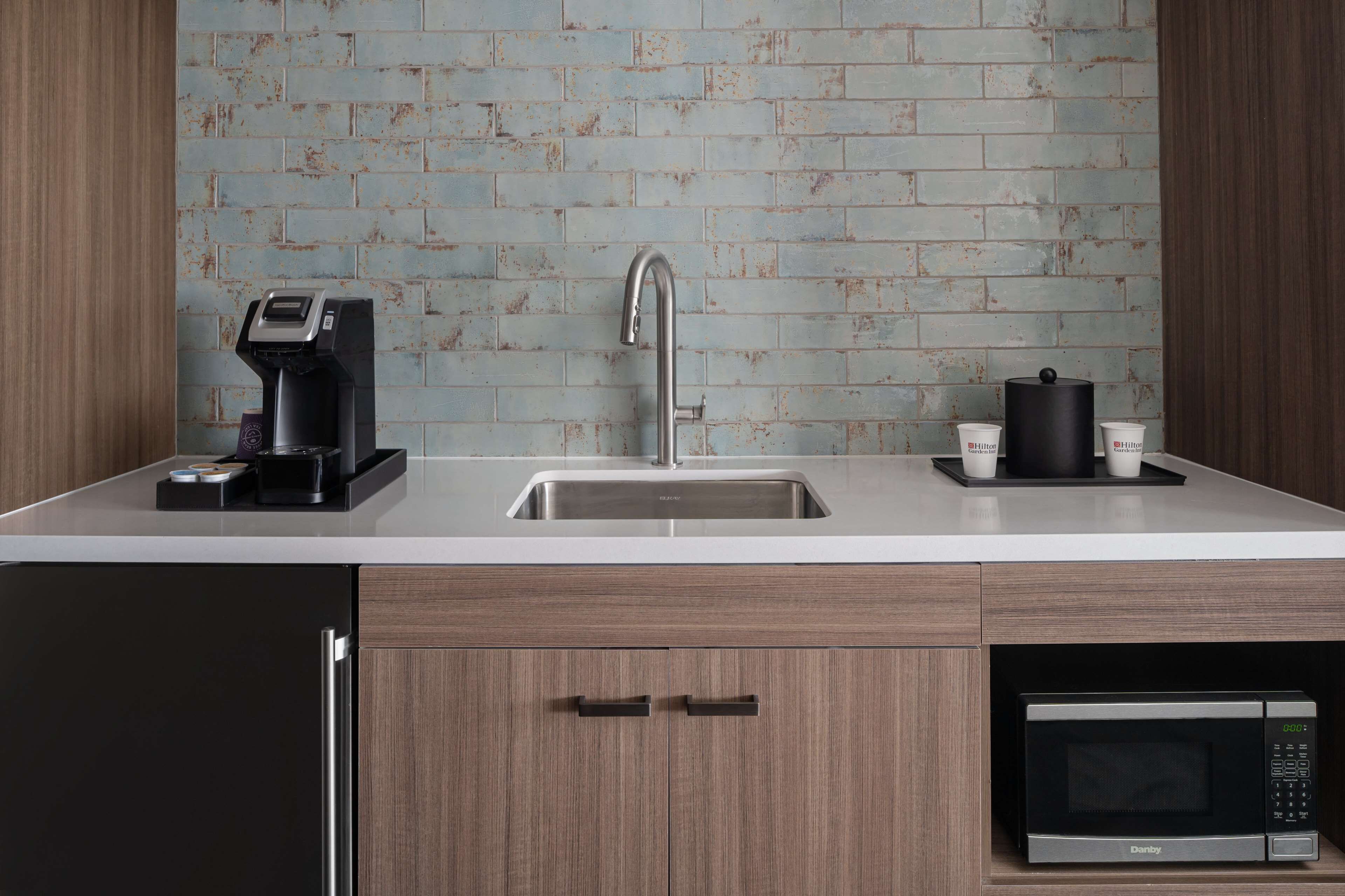 room, 2 queen beds, kitchenette | minibar