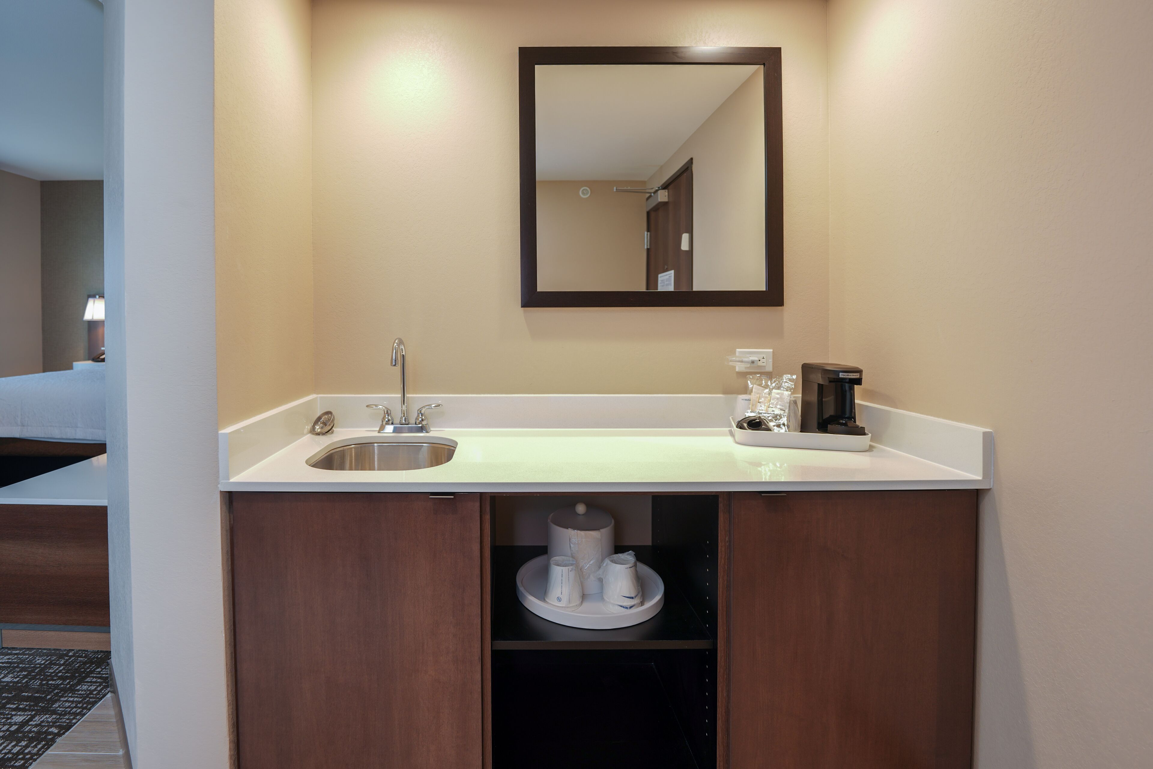 premium bedding, in-room safe, desk, free wifi