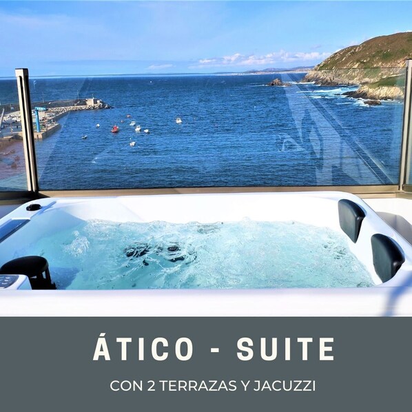 View from property - In Caión: Attic-Suite with 2 terraces and Jacuzzi on the seafront (A Laracha)