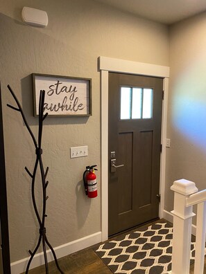 Interior - Newly Built townhome in desirable location. Close to town and walking path. (Sandpoint)