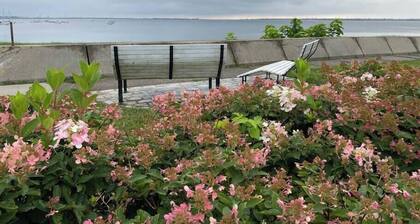 2 bed/2bath with water views & virtual tour!