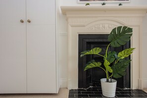 Interior - Stylish Modern 3 BDR Flat NW London Garden (London)