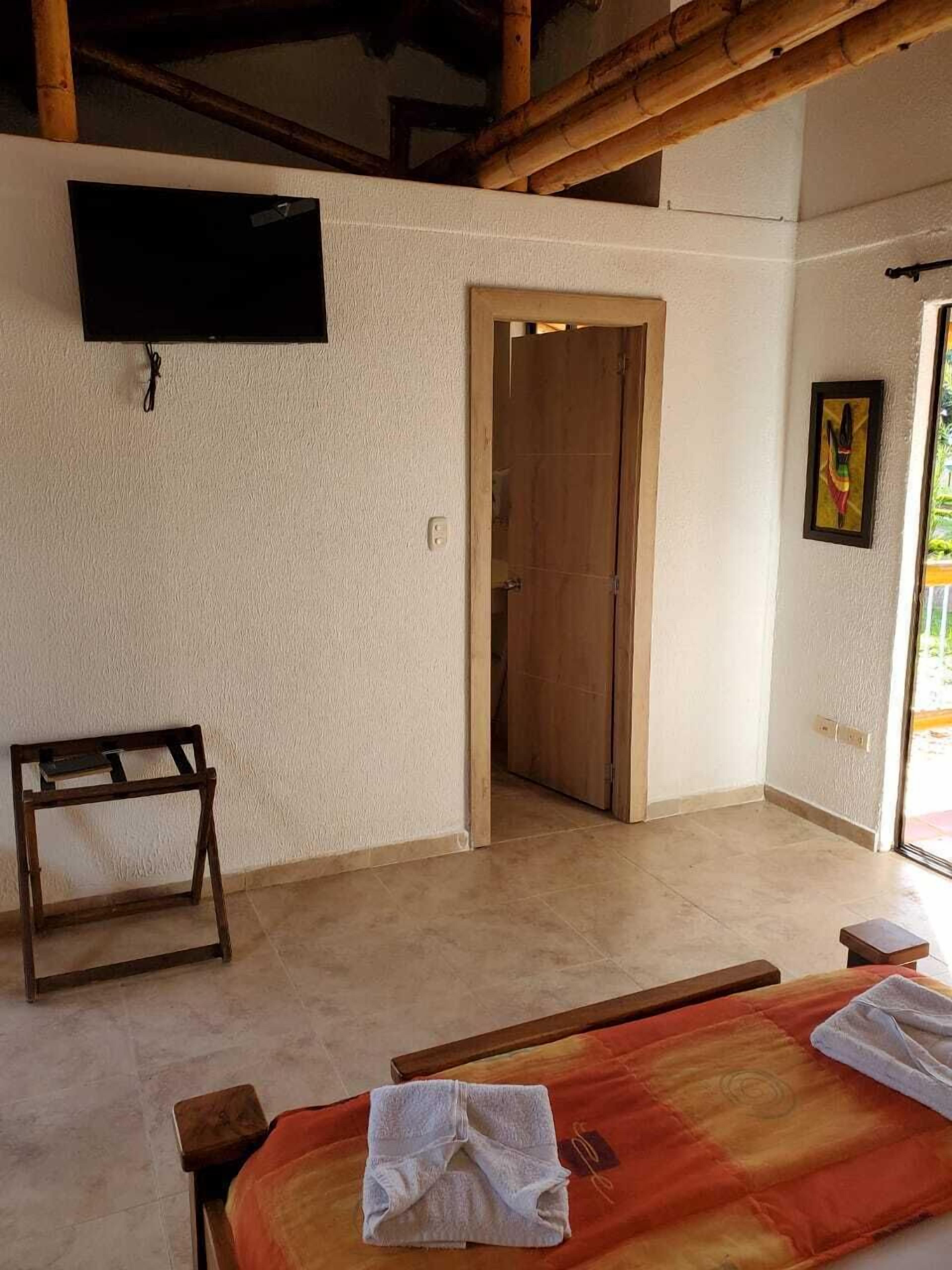 Triple Room | Bed sheets