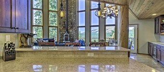 Spacious Fairplay Retreat w/ Hot Tub & Fire Pit!