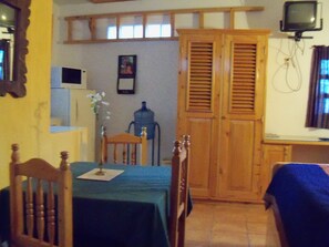 1 bedroom, in-room safe, iron/ironing board, WiFi