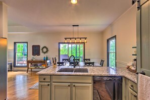 Fridge, microwave, stovetop, dishwasher - Peaceful Pisgah Mountain Getaway w/ Hot Tub! (Pisgah Forest)