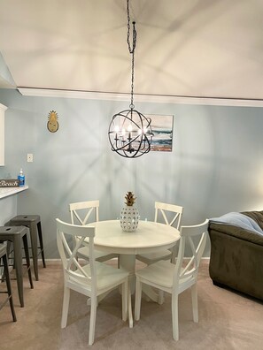 Dining - Cozy 3BR 2 BA Condo on True Blue Golf Resort in Pawleys Island (Pawleys Island)