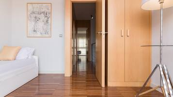 2 chambres, fer et planche Ă repasser, accĂšs Internet, draps fournis