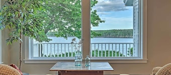 Lovely Waterfront Owls Head Home w/ Own Beach