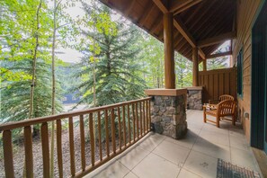 時尚公寓客房, 1 間臥室, 露台, 度假村景 (Arapahoe Lodge 8105) | 露台/庭院