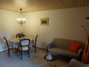 Interior - Halten (Hofmann) by Interhome (Zweisimmen)