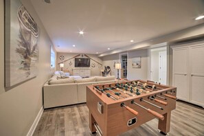 Games room - Bright & Airy Home: Chef's Kitchen & Pro Decor! (Michigan City)