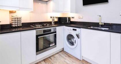 3 Bedroom Deep Cleaned House