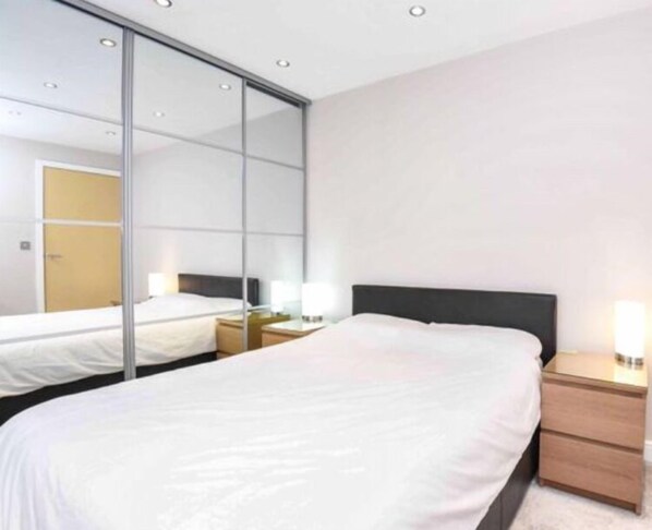 3 bedrooms, free WiFi - 3 Bedroom Deep Cleaned House (London)