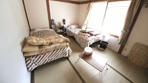 Japanese Western Triple Room 4, Non Smoking | Desk, WiFi (free) - Guest House Yamada (Date)