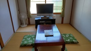 Japanese Triple Room 3, Non Smoking | Desk, WiFi (free) - Guest House Yamada (Date)