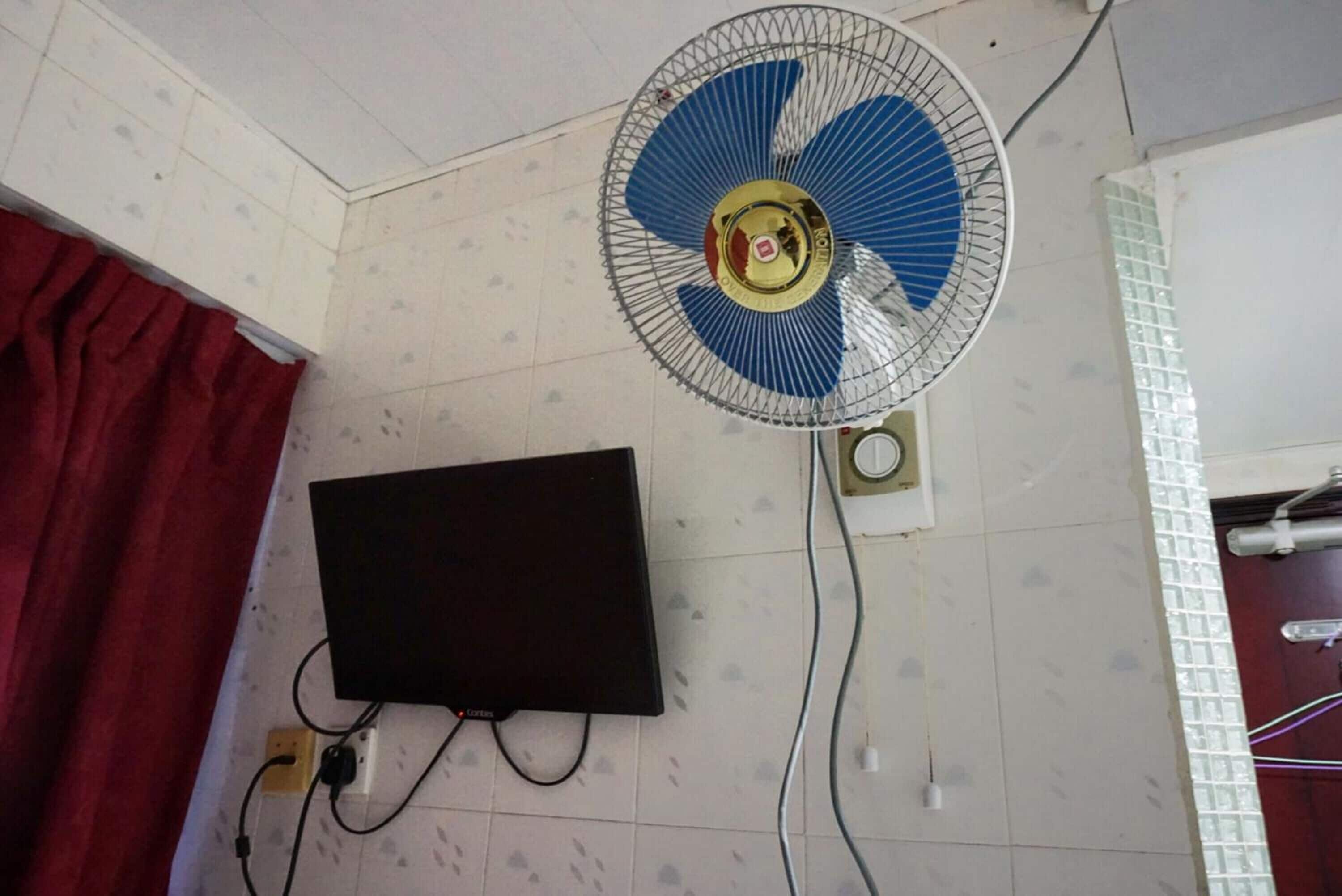 Photo - City HK Guest House 24 HOUR RECEPTION Block D & E 10TH FLOOR