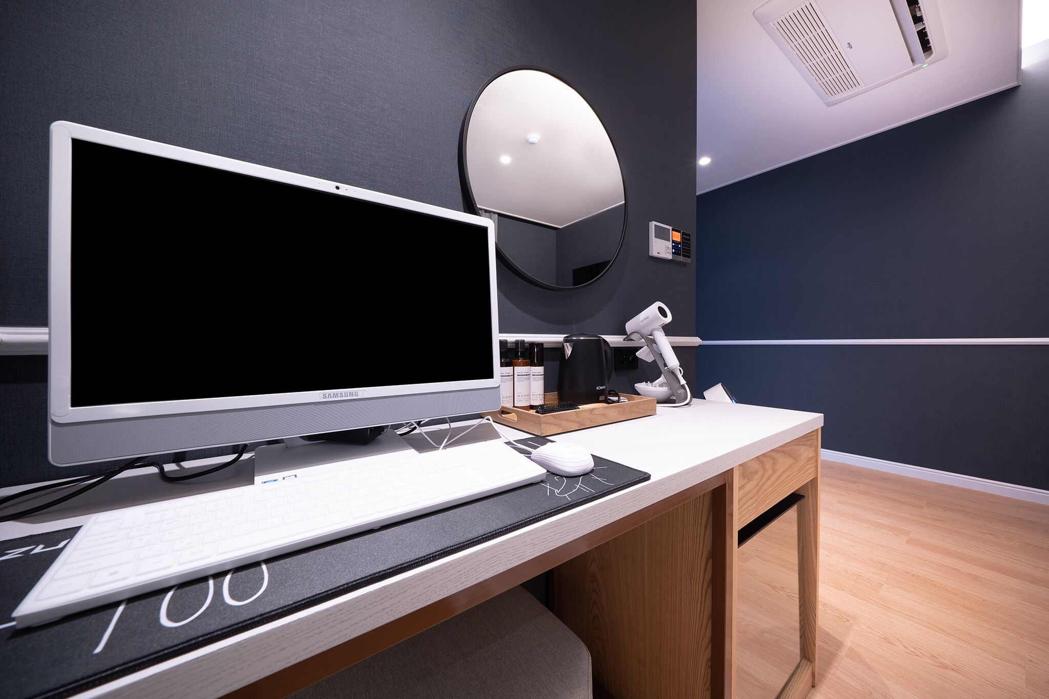 standard room (a) | room amenity