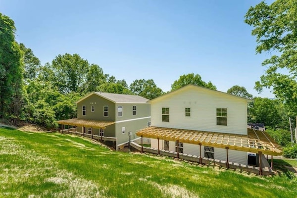 ➤ Discover more than 150+ Luxury Vacation Rentals, STRs, Cabins & Treehouses by ENJOY UNIQUE STAYS across Chattanooga, Lookout Mountain, Carolinas, Michigan & Alabama!