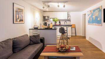 Fernseher, Stereoanlage