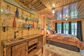 3 quartos, ferros/tábuas de passar roupa, berço de viagem