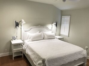 4 bedrooms, desk, iron/ironing board, free WiFi