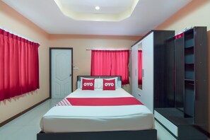 Standard Double Room | Free WiFi, bed sheets - OYO 1166 Train Way Resort (Si Racha)