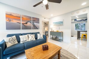 Smart TV, DVD player