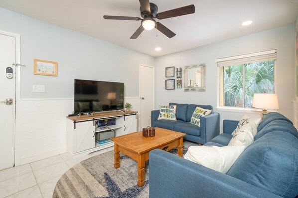 Téléviseur connecté, lecteur de DVD