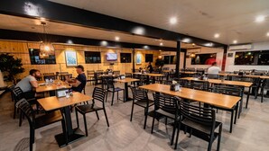 مطعم