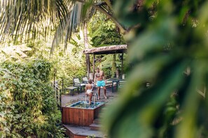 Outdoor spa tub - Santosa Detox & Wellness Center (Karon)