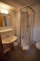 客房 | 浴室 | 吹风机、毛巾