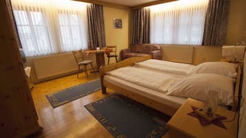 Room, Multiple Beds | Free cribs/infant beds, free WiFi, bed sheets
