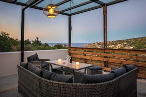 Terrace/patio - Villa Staras -  Private Heated Pool Near The Beach (Gerani)