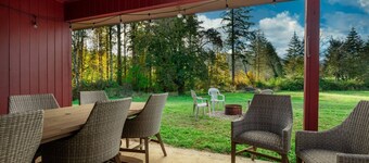 Private Farmland Setting, Open Floor Plan, Fire-Pit, BBQ, Next to Creek, Views of Forests and Hills